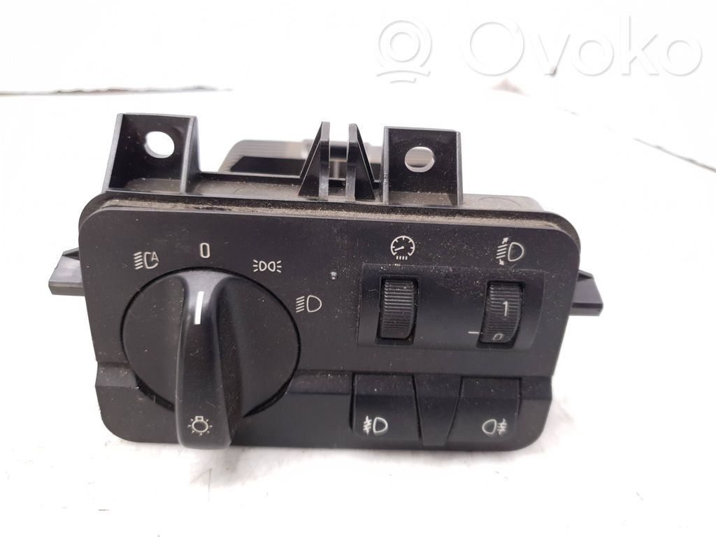 Light switch   6919830,0030511,037239081