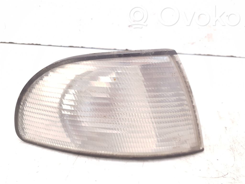 Audi A4 S4 B5 8D Clignotant avant 