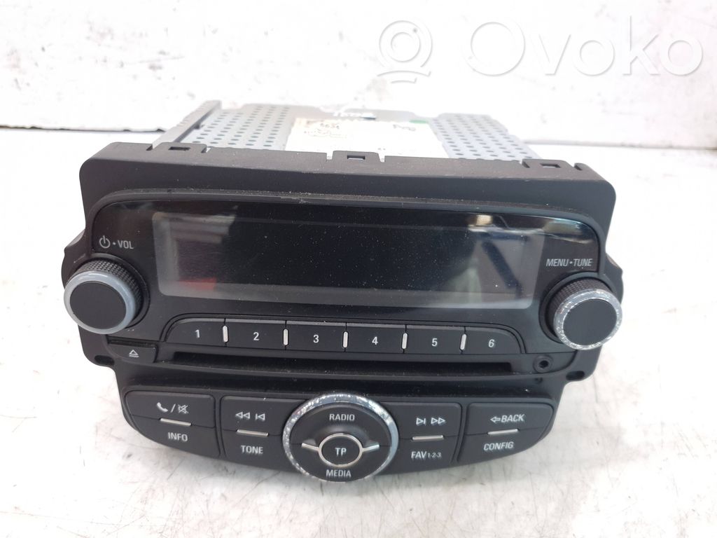 Opel Corsa E Radio/CD/DVD/GPS-pääyksikkö