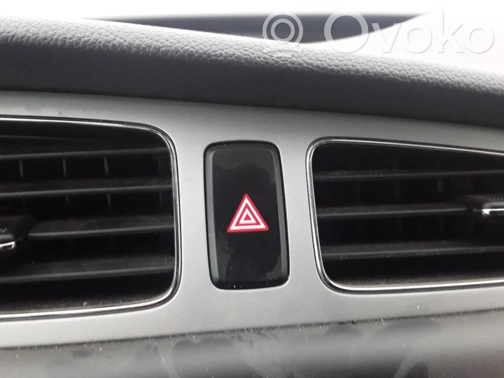 Hazard light switch