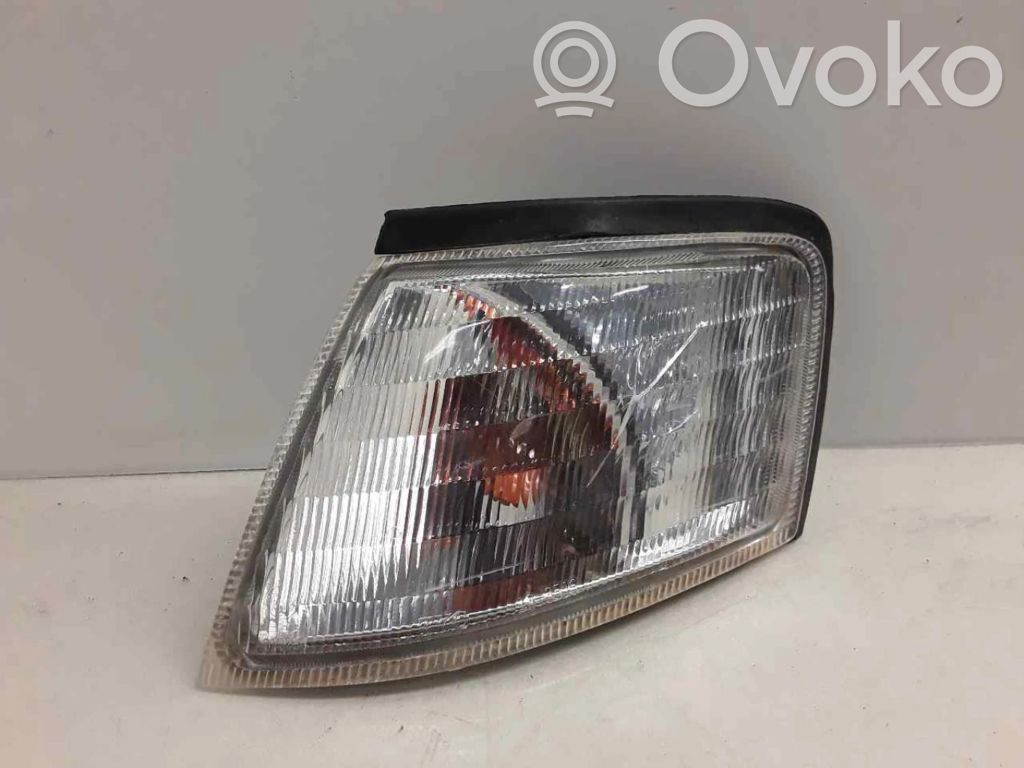 Nissan Primera Front indicator light 