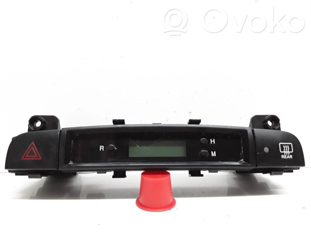 Hyundai Accent Hazard light switch 