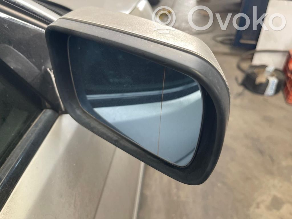 Front door electric wing mirror