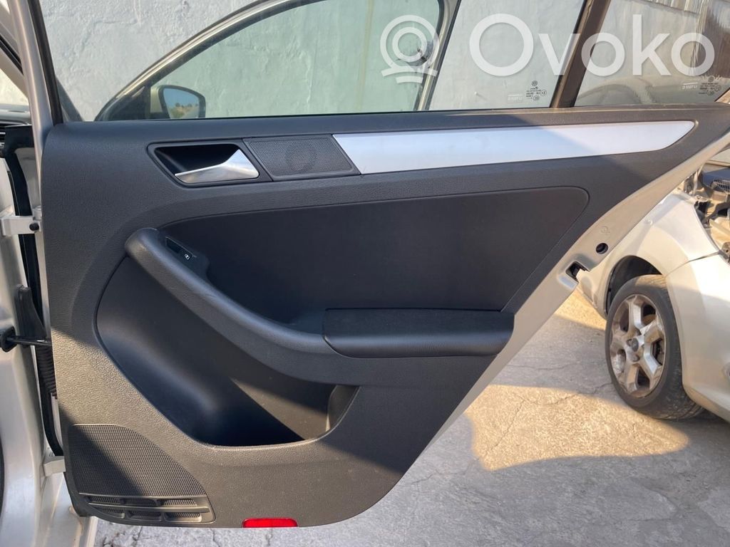 Volkswagen Jetta VI Boczki / Poszycie drzwi tylnych 
