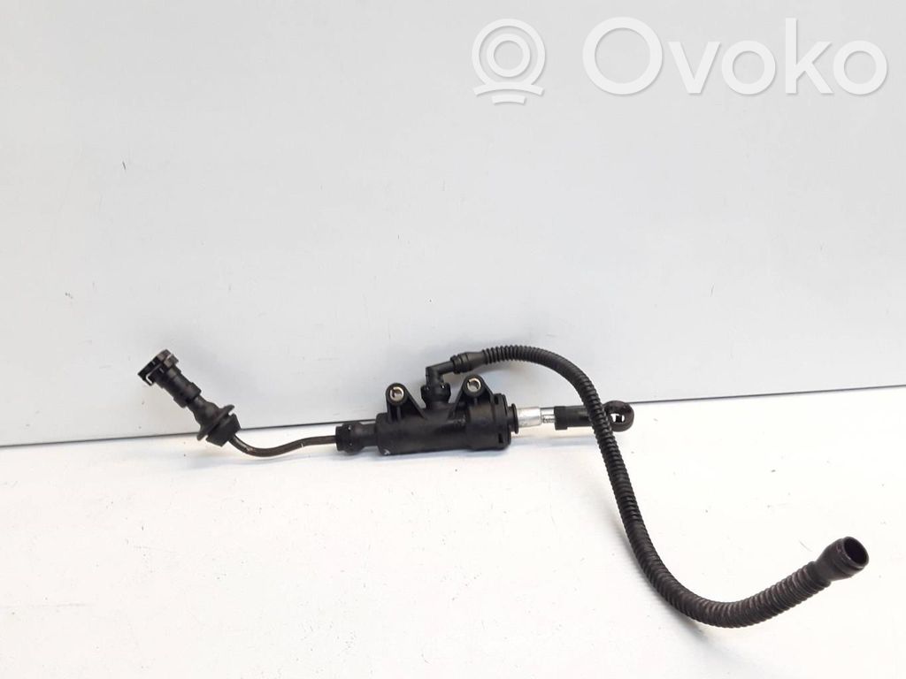 Clutch master cylinder
