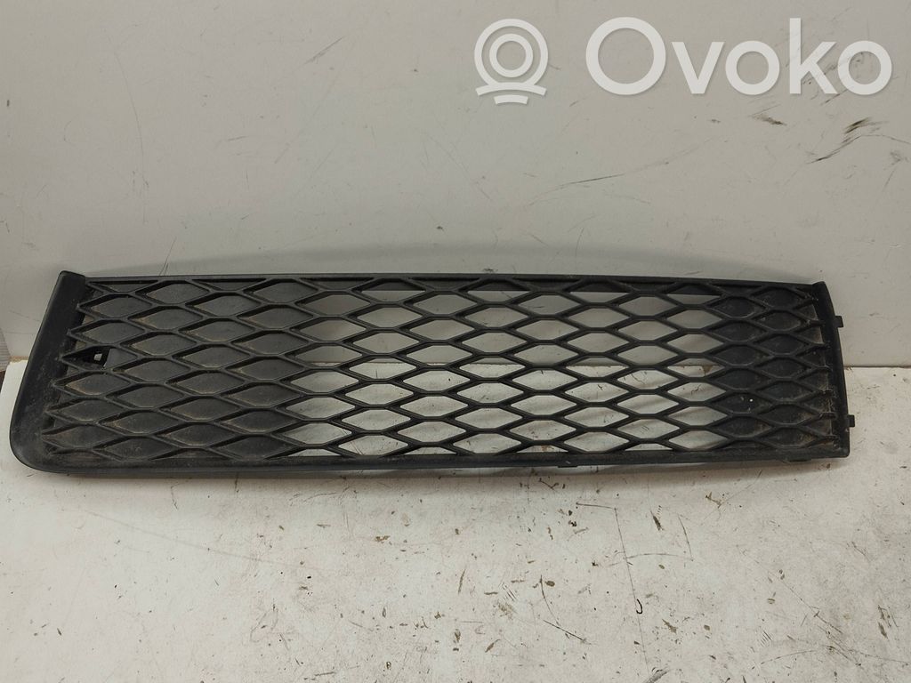 Audi Q7 4L Front bumper lower grill 