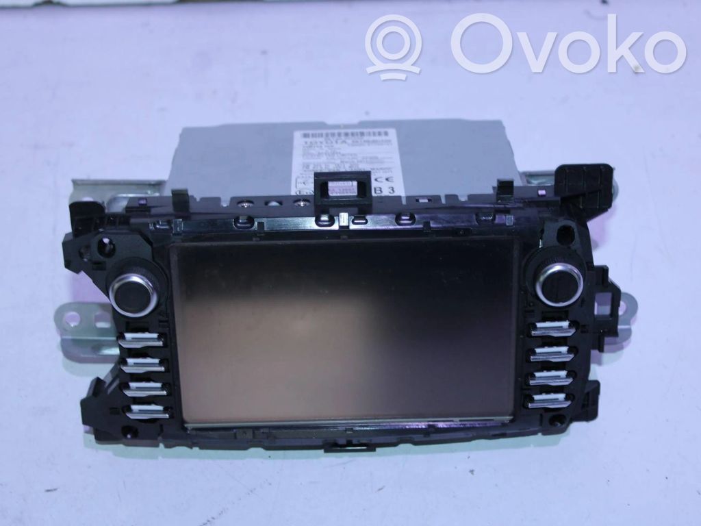 Toyota Yaris Panel / Radioodtwarzacz CD/DVD/GPS 