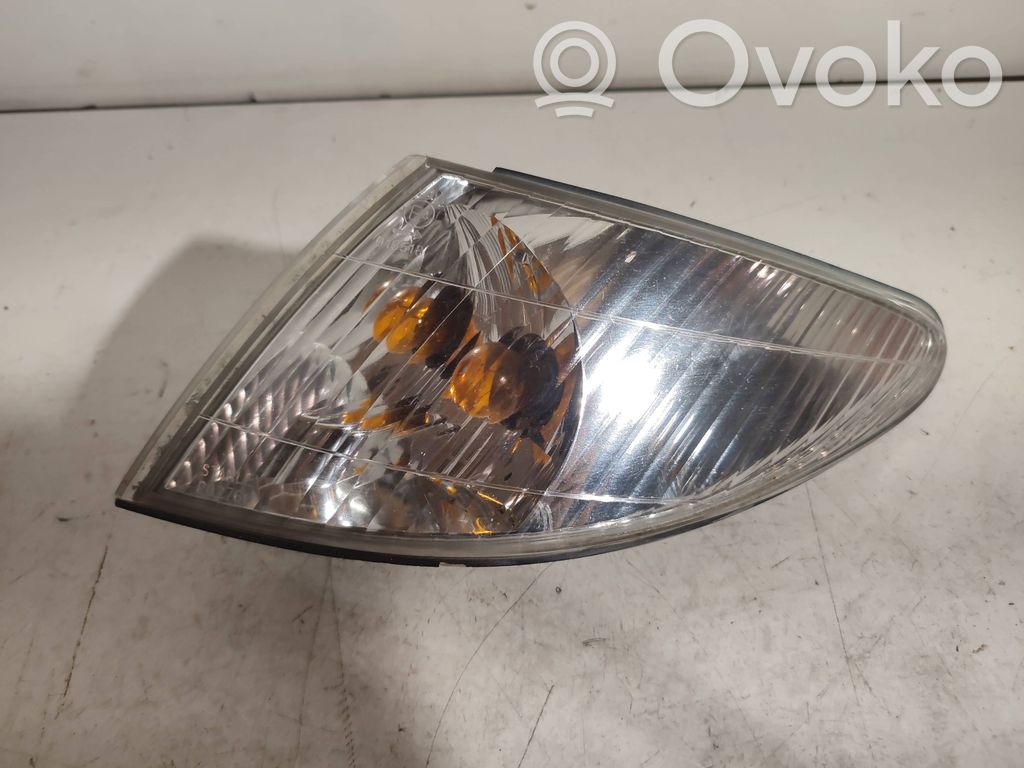 Front indicator light   P0276L