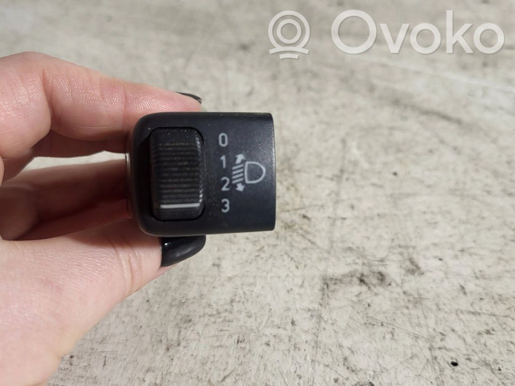 Saab 9-3 Ver1 Lukturu augstuma regulēšanas slēdzis 