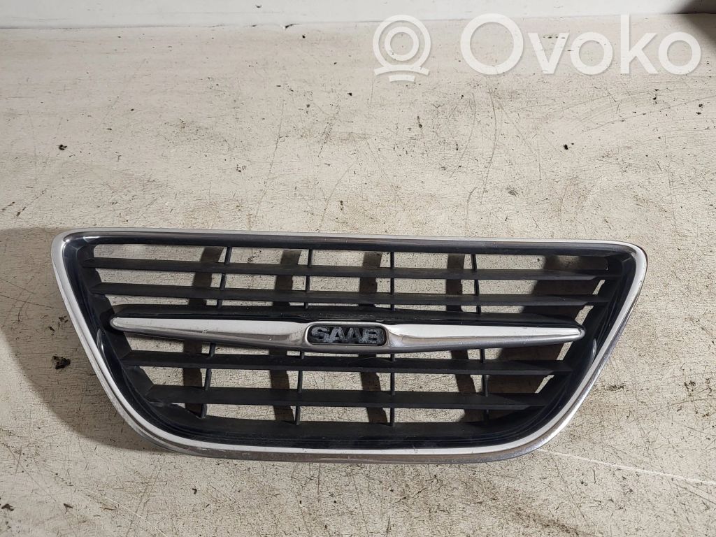 Saab 9-5 Front bumper upper radiator grill 