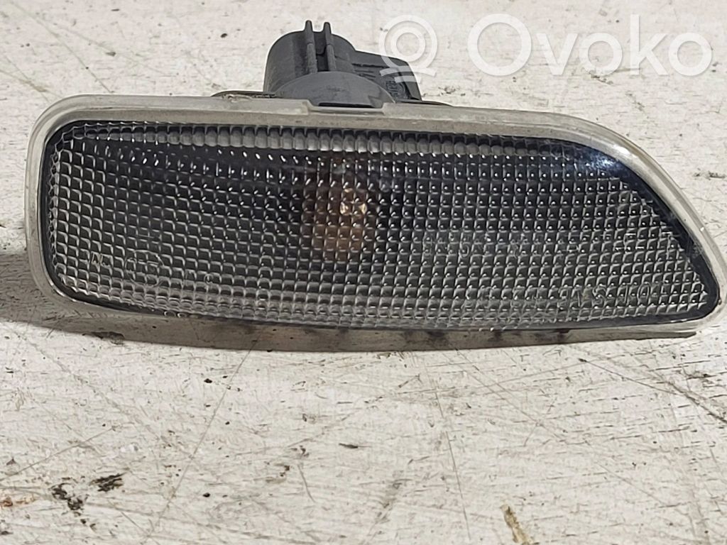 Volvo V70 Front fender indicator light 