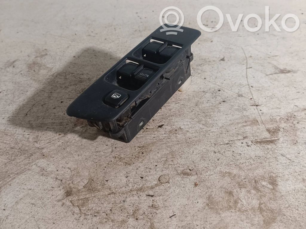 Subaru Forester SF Electric window control switch 