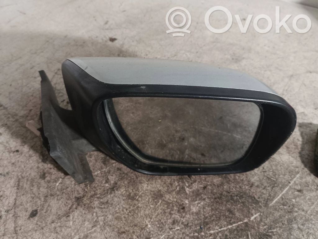 Mazda 5 Front door electric wing mirror 