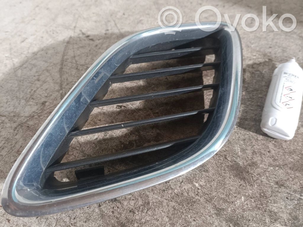 Saab 9-5 Front bumper lower grill 