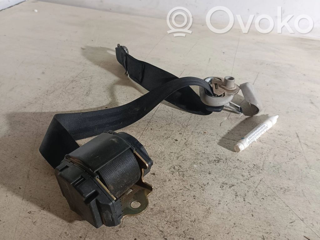 Volkswagen Golf IV Rear seatbelt 