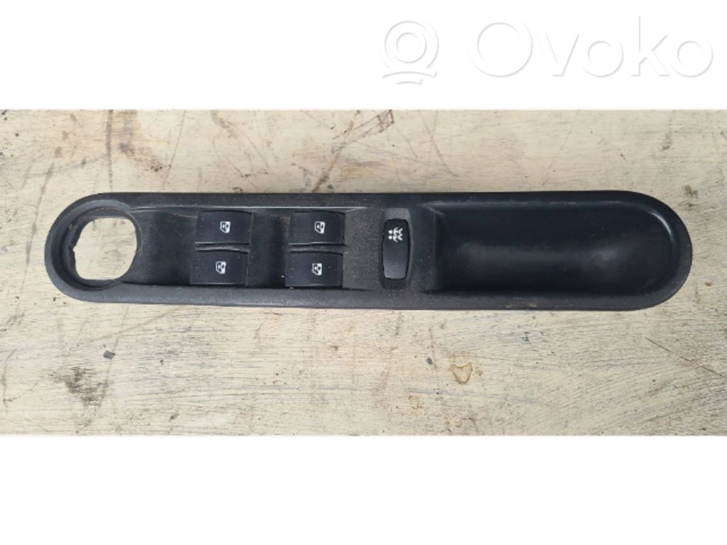 Renault Espace IV Electric window control switch 