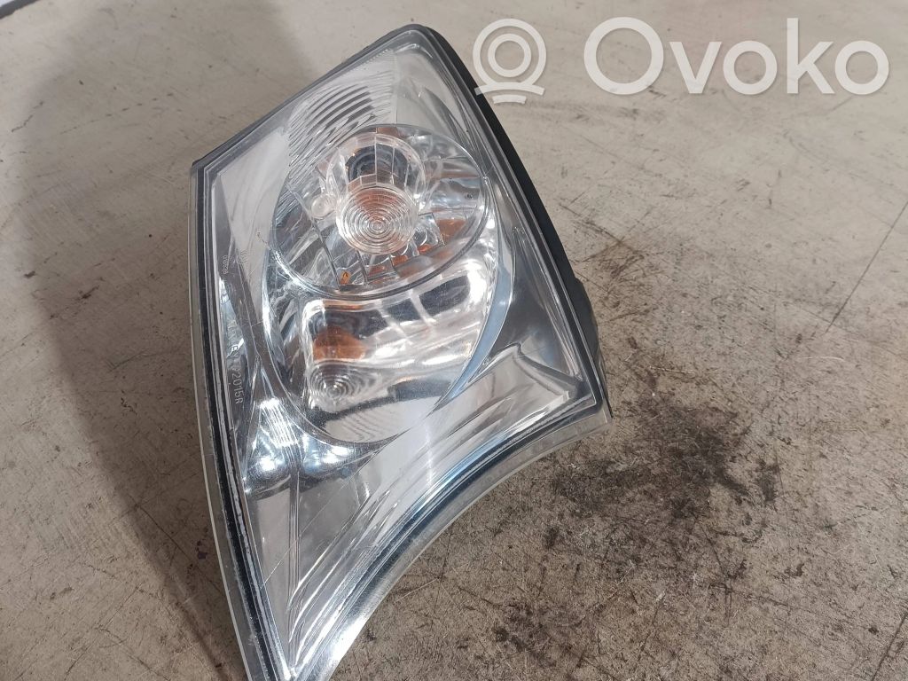 Mazda MPV Front indicator light 