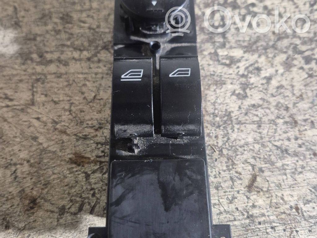 Ford Focus C-MAX Electric window control switch 