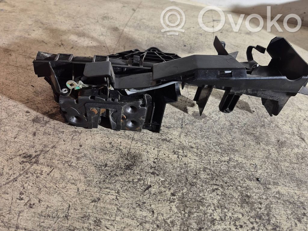 Ford Focus Front door lock 