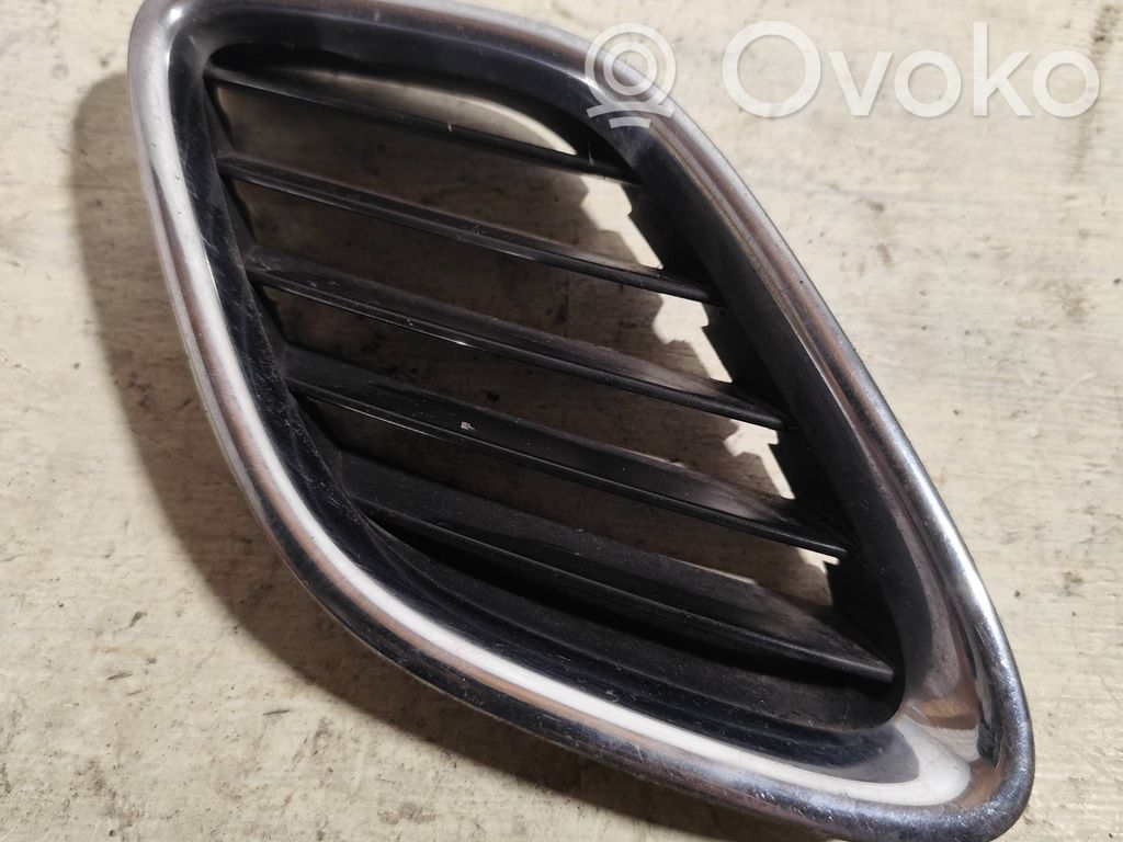 Saab 9-3 Ver2 Etupuskurin alempi jäähdytinsäleikkö 