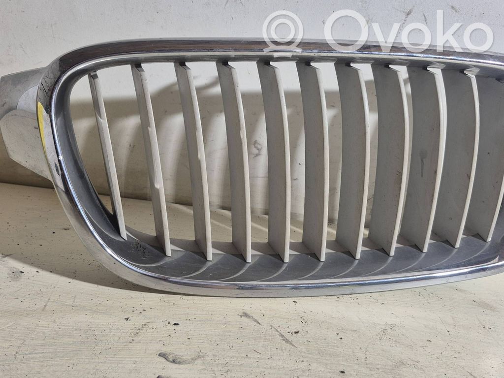 Front grill   7255412,7263482,7263480