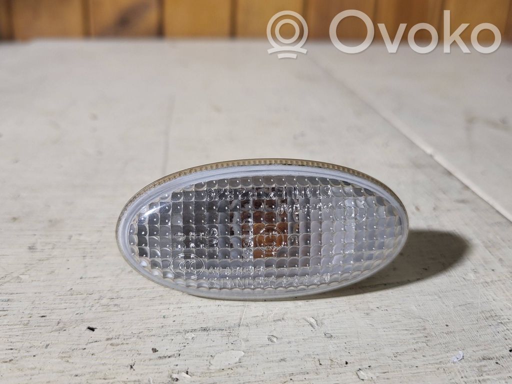 Front fender indicator light   P2829