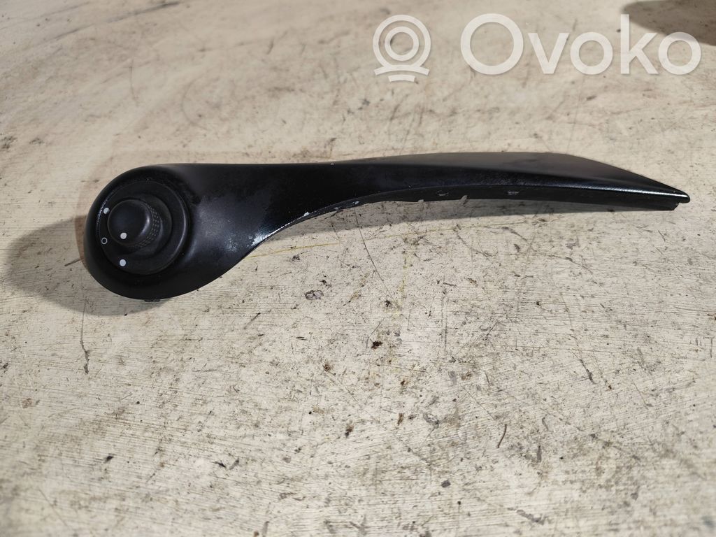 Renault Megane II Wing mirror switch 