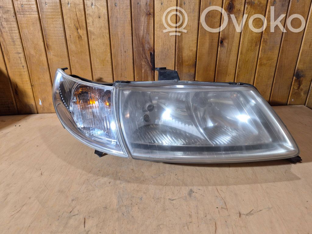 Saab 9-5 Lampa przednia 