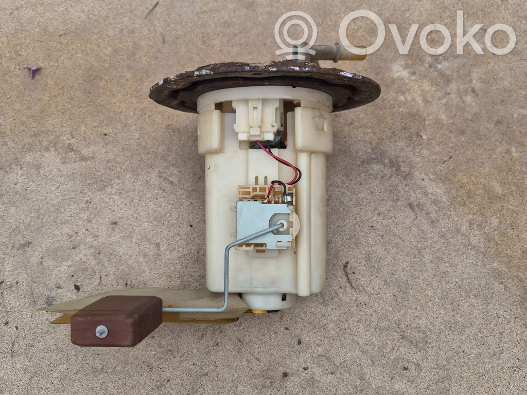 Mazda 323 Polttoainesäiliön pumppu 
