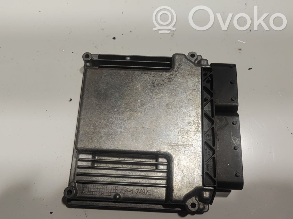BMW 1 E81 E87 Unitate/modul de control motor 
