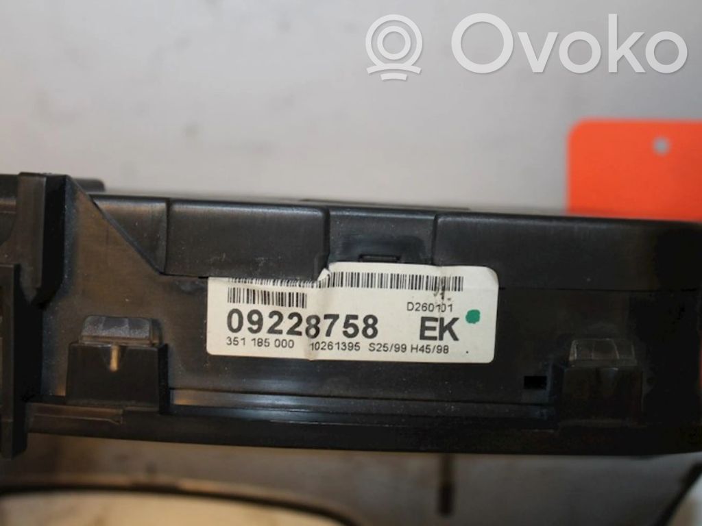 Opel Zafira A Licznik / Prędkościomierz 