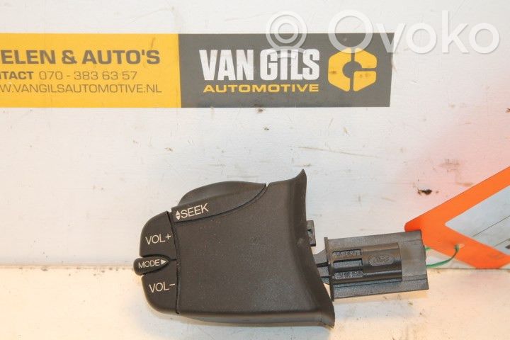 Ford Focus Ohjauspyörän painikkeet/kytkimet
