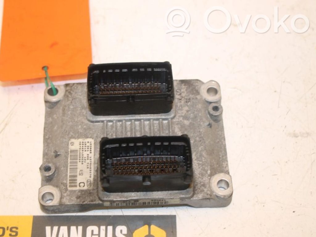 Alfa Romeo 147 Calculateur moteur ECU 