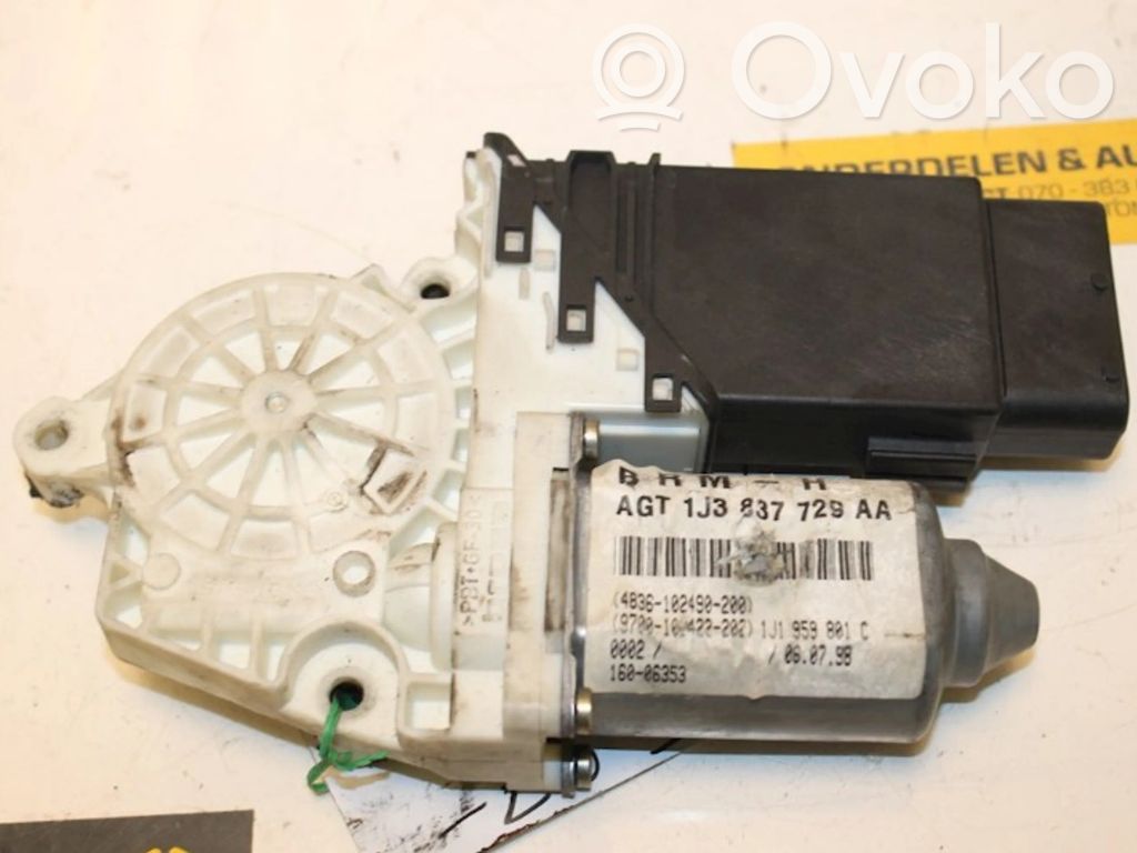 Volkswagen Golf IV Alte piese de interior 