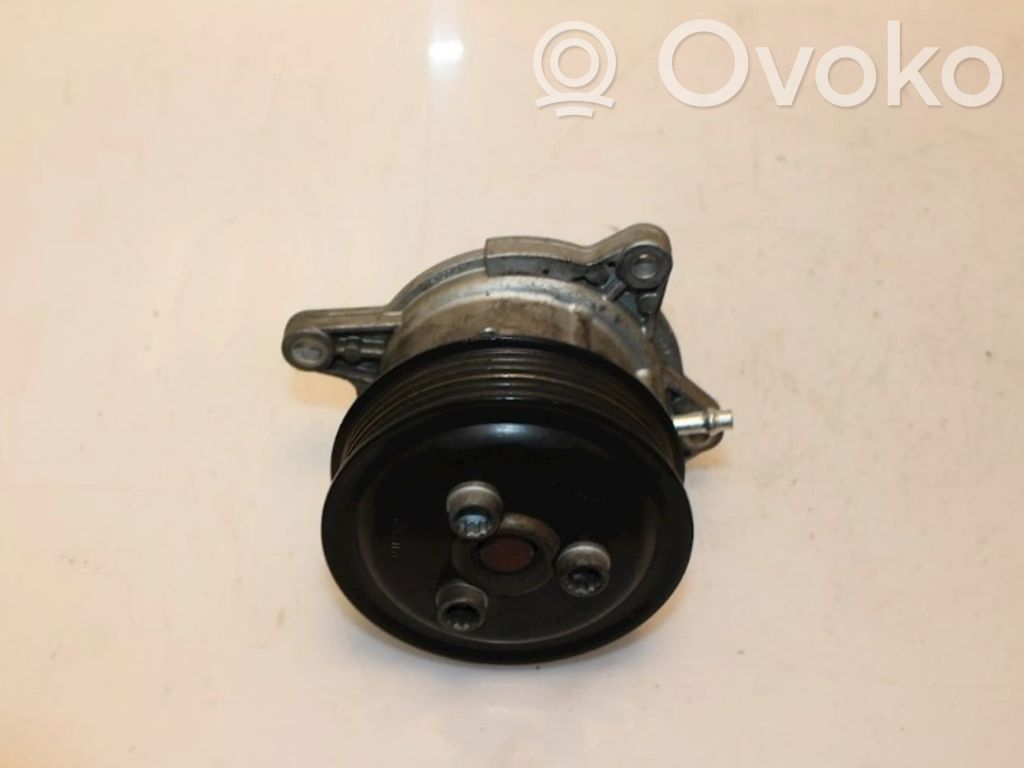 Volkswagen Golf VI Vesipumppu 