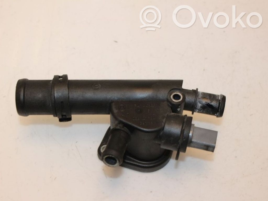Volkswagen Golf V Tubo flessibile del liquido di raffreddamento del motore