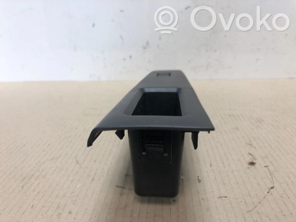 Interruptor del elevalunas eléctrico   CC29684L1C02,CC29684L1C02