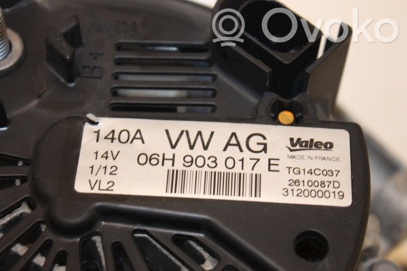 Volkswagen PASSAT B7 Lichtmaschine 