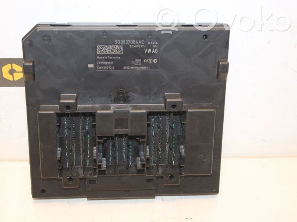Sonstige Steuergeräte / Module   5Q0937084AE,5Q0937084AE