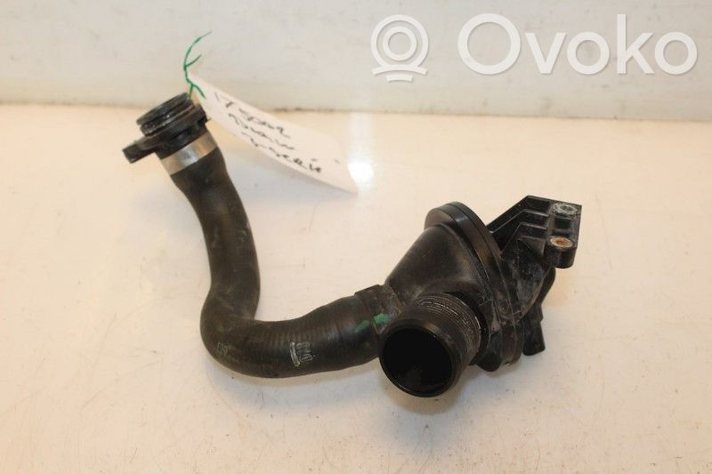 BMW 3 GT F34 Termostaatin kotelo (käytetyt) 