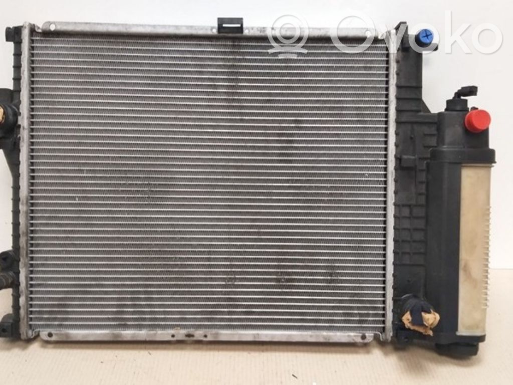 BMW 5 E39 Radiatorių komplektas 