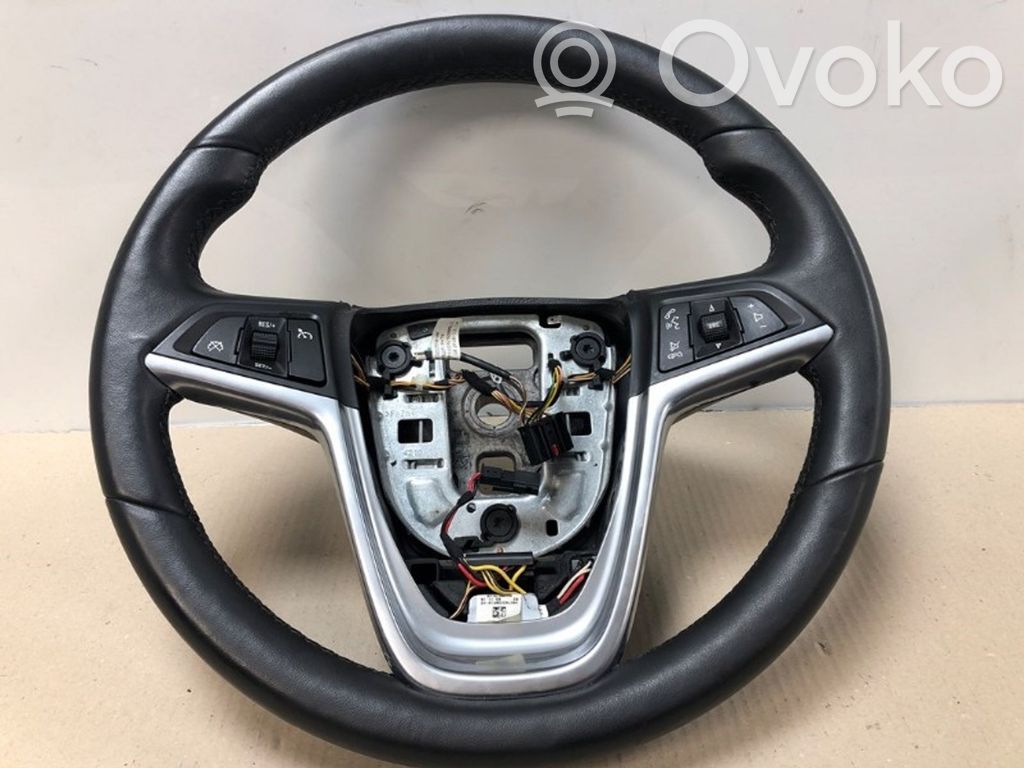 Opel Astra J Steering wheel 