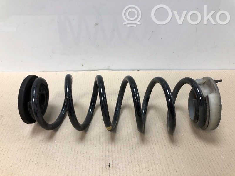 Nissan Qashqai J12 Sprężyna tylna 