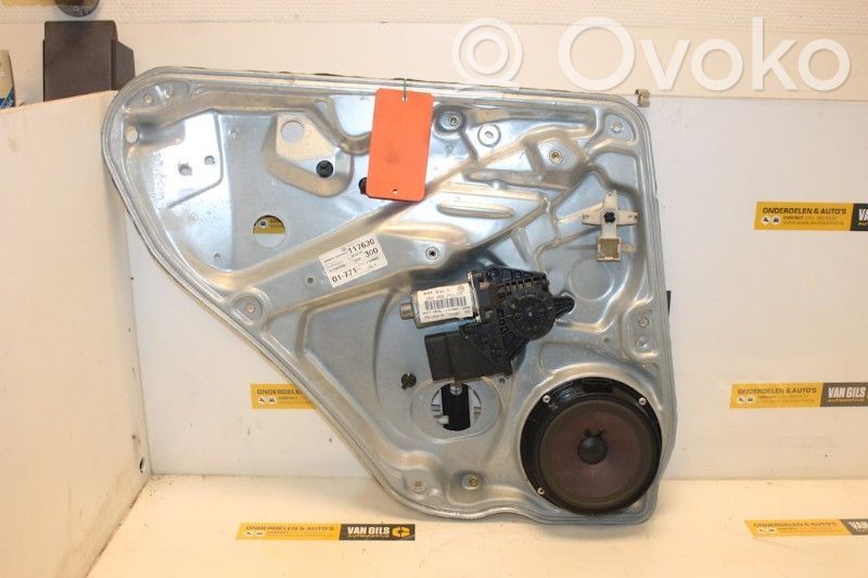 Volkswagen PASSAT B5.5 Regulador manual de la ventanilla trasera