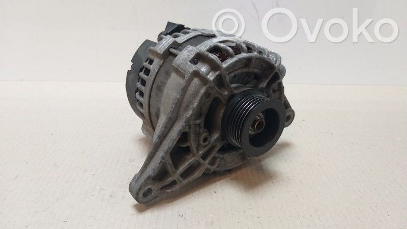Mercedes-Benz B W246 W242 Lichtmaschine 