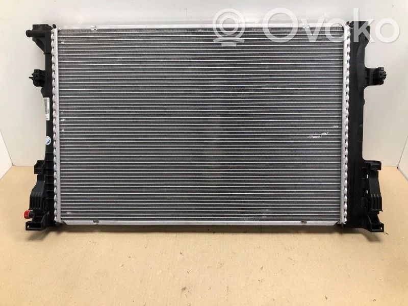 Mercedes-Benz B W246 W242 Set del radiatore