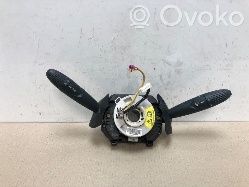 Ford Ka Butoane/comutatoare pe volan 