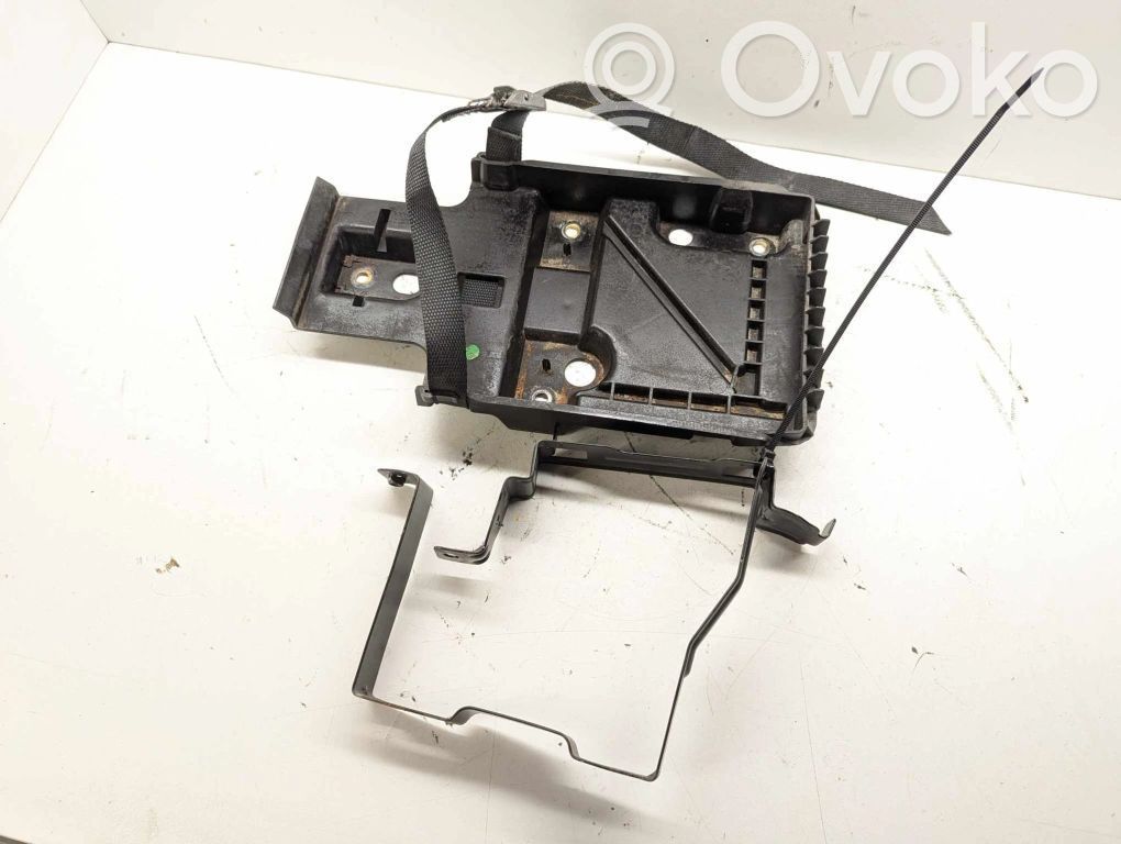 Volvo S90, V90 Battery bracket 