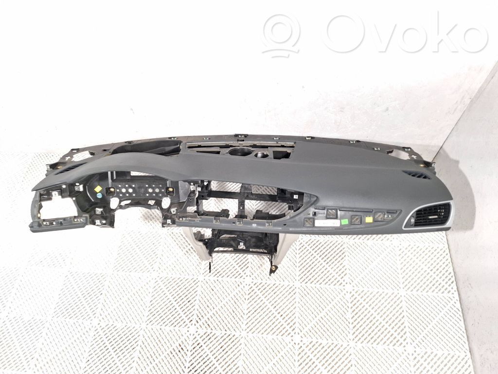 Audi A6 Allroad C7 Panelis 