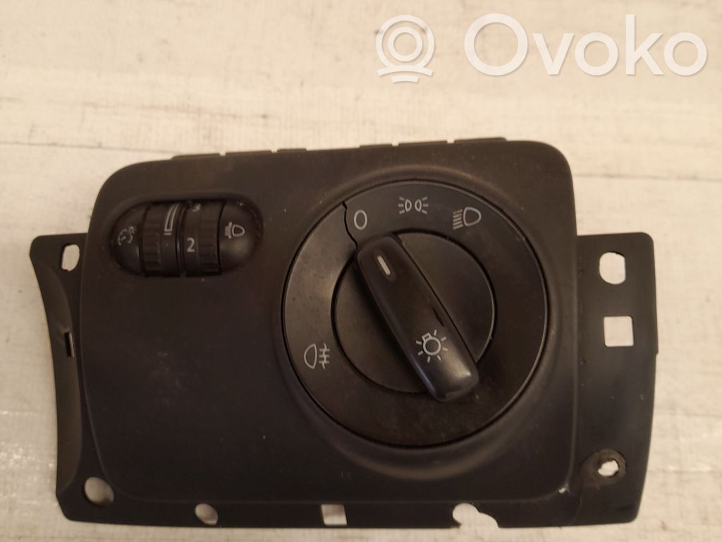 Volkswagen Golf VI Light switch 
